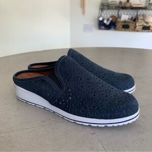 Walking Cradles Freedom Perforated Mules Loafers Navy Leather Minimalist Casual
